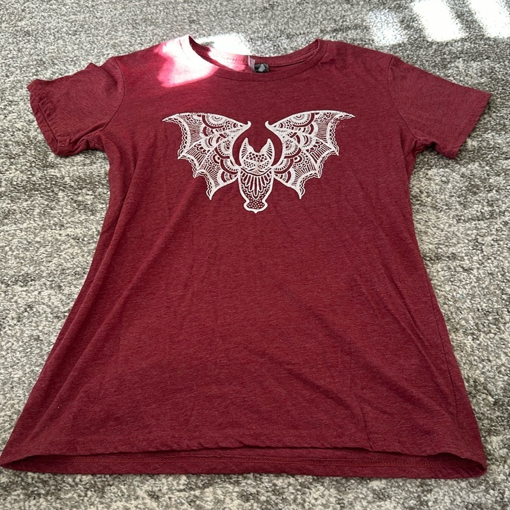 Red bat Tshirt size medium